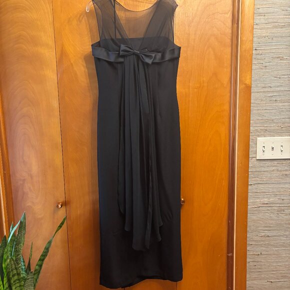Black Evening Gown - Picture 4 of 7
